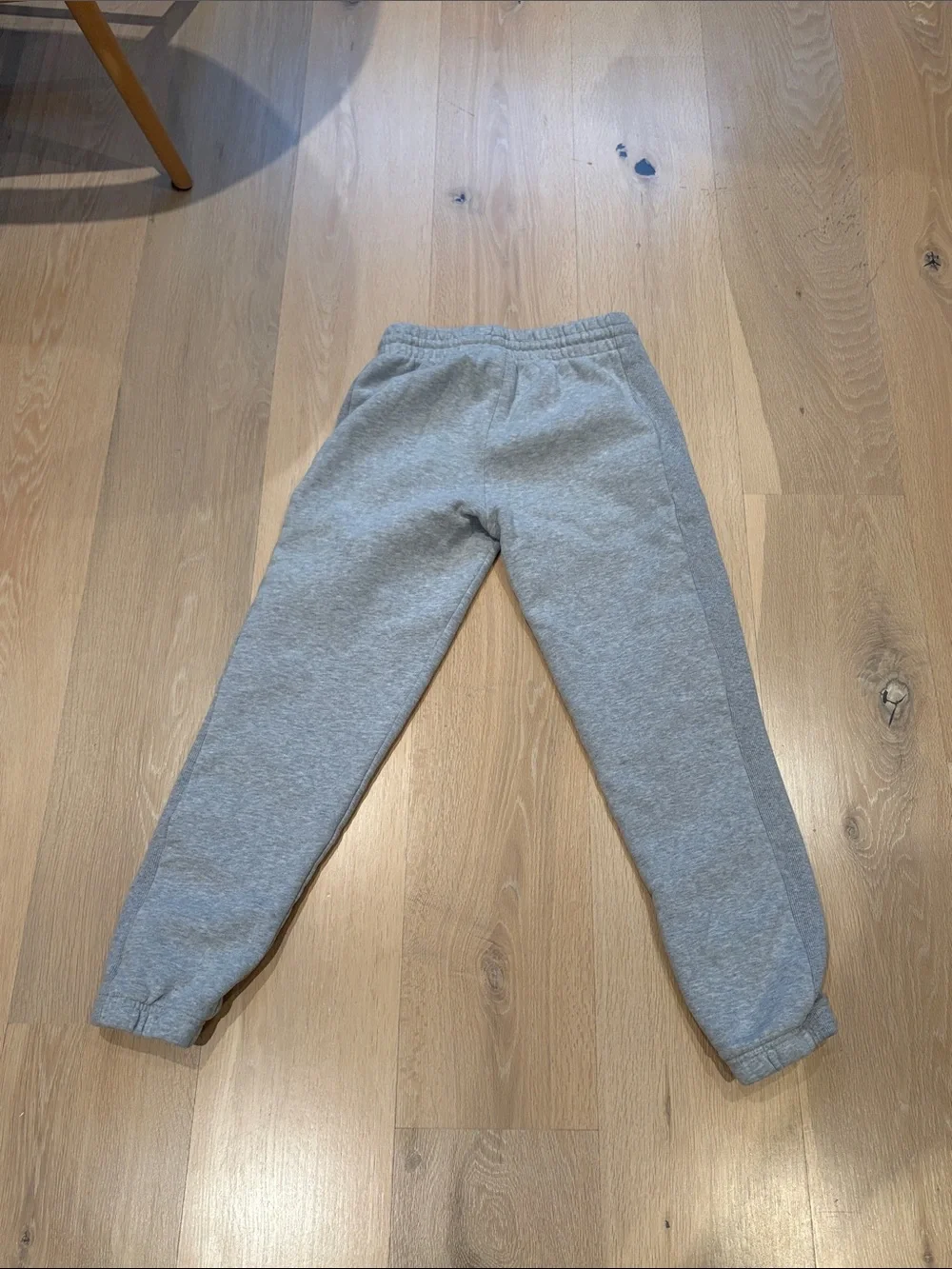 TNA Grey Rib-Panel Sweatpants - Picture 4 of 4
